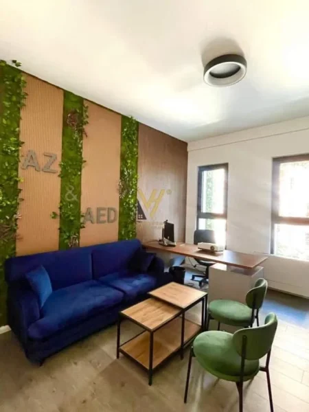 Tirane, jepet me qera zyre Kati 4, 131 m² 950 € (SQUARE 21) RRUGA E KAVAJES