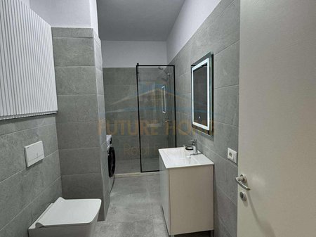 Tirane, jepet me qera apartament 2+1 Kati 5, 92 m² 600 € (kompleksi Grand Gallery)