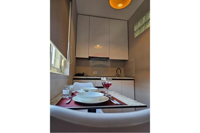 Tirane, shitet apartament 4+1 Kati 5, 125 m² 350.000 € 