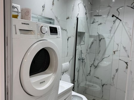 Tirane, jepet me qera apartament 1+1+Ballkon Kati 1, 60 m² 450 € 
