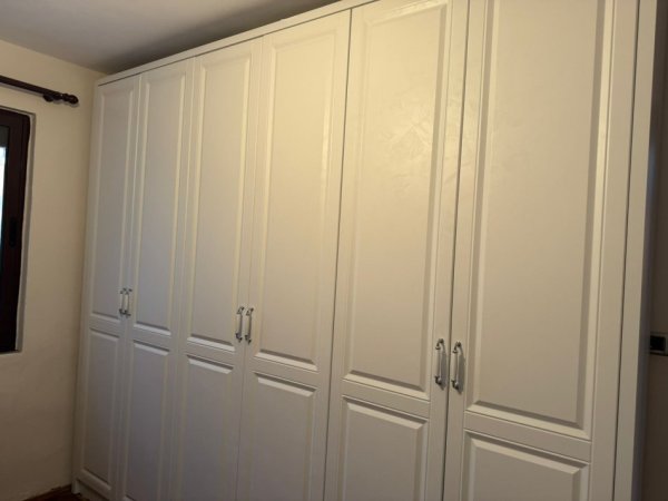 Tirane, jepet me qera apartament 1+1 Kati 5, 