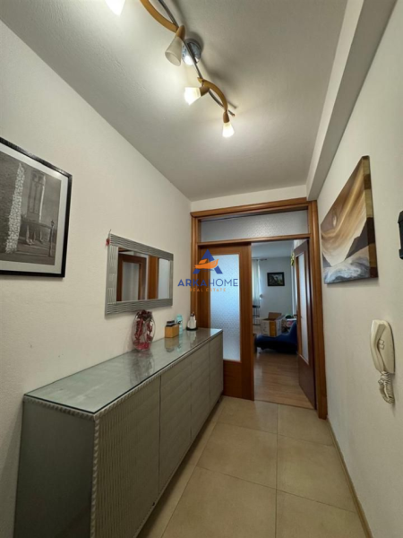 Tirane, jepet me qera apartament 2+1+Ballkon Kati 3, 105 m² 600 € (Rrapo Hekali)