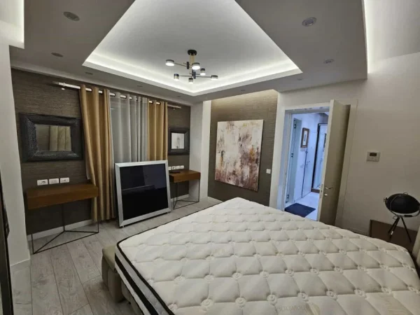 Tirane, jepet me qera apartament 2+1 Kati 3, 124 m² 1.500 € (rruga Shyqyri Brari)