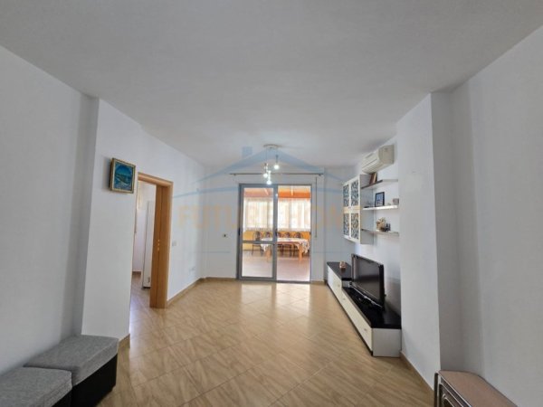 Durres, jepet me qera apartament 2+1+Aneks+Ballkon Kati 6, 88 m² 500 € (Plazh)