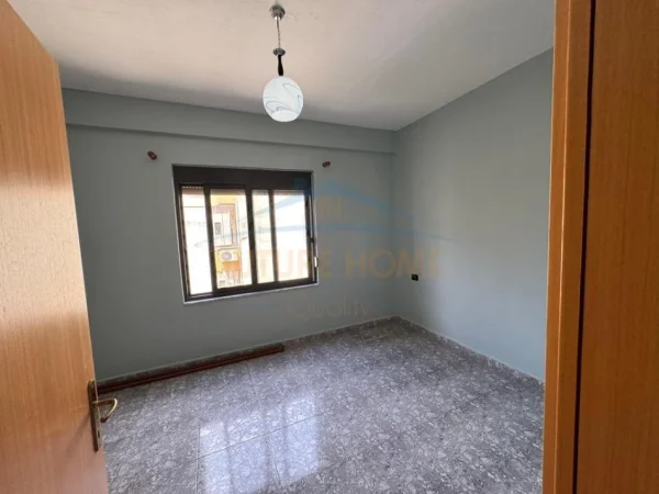 Durres, shitet apartament 1+1+Aneks+Ballkon Kati 4, 60 m² 61.000 € (Golem)