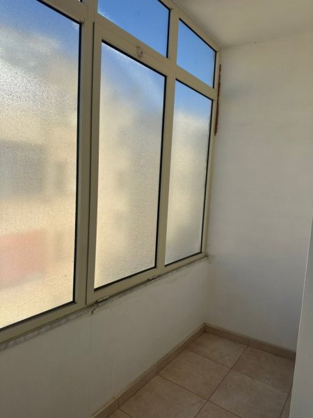 Durres, jepet me qera apartament 1+1+Ballkon Kati 4, 60 m² 170 € (Shkolla Hajdar Dushi)