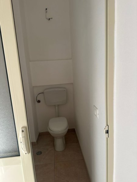 Durres, jepet me qera apartament 1+1+Ballkon Kati 4, 60 m² 170 € (Shkolla Hajdar Dushi)