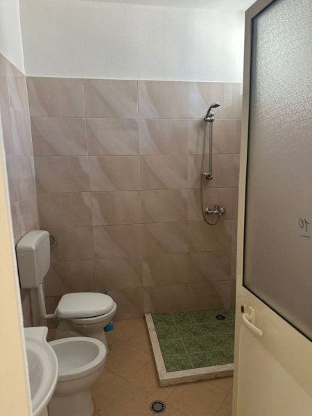 Durres, jepet me qera apartament 1+1+Ballkon Kati 4, 60 m² 170 € (Shkolla Hajdar Dushi)