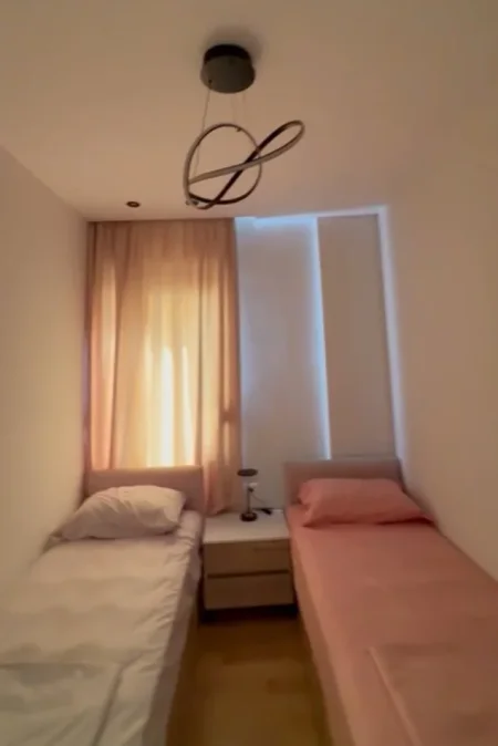 Tirane, shitet apartament 2+1+Ballkon Kati 1, 90 m² 245.000 € (Bilal sina)