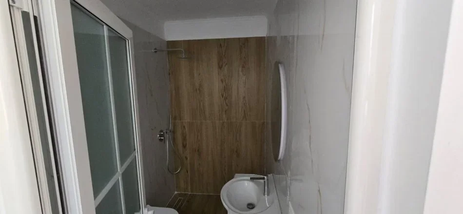 Tirane, shitet apartament 1+1+Ballkon Kati 7, 53 m² 115.000 € (bulevardi Bajram Curri)