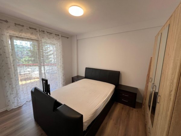 Tirane, jepet me qera apartament 2+1+Ballkon Kati 4, 100 m² 750 € (Liqeni i thate, Kompleksi Kolombo)