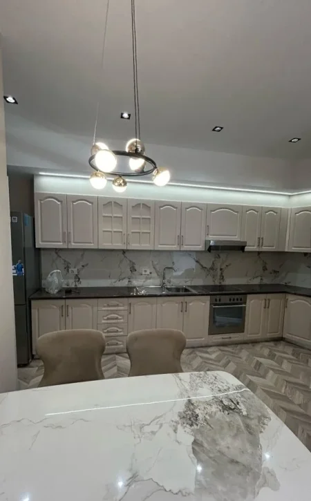 shitet , 120 m² 360.000 €