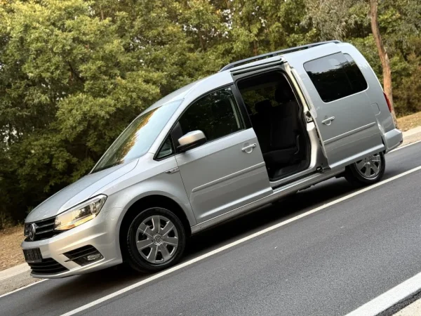 Tirane, shes makine volkswagen CADDY \\ MAXI Nafte, gri metalizato automatik Klima