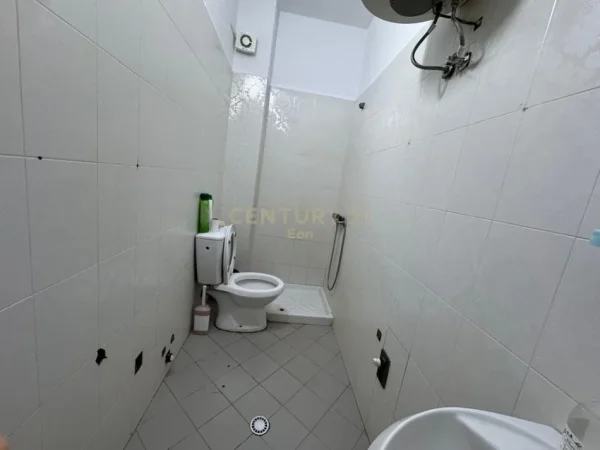 Durres, shes apartament 1+1 Kati 4, 55 m² 65.000 € (SHKEMBIN E KAVAJES)