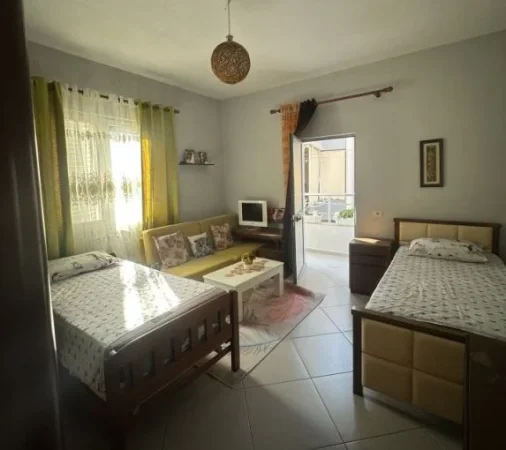 Tirane, jepet me qera garsonier 1+1 Kati 3, 350 € 