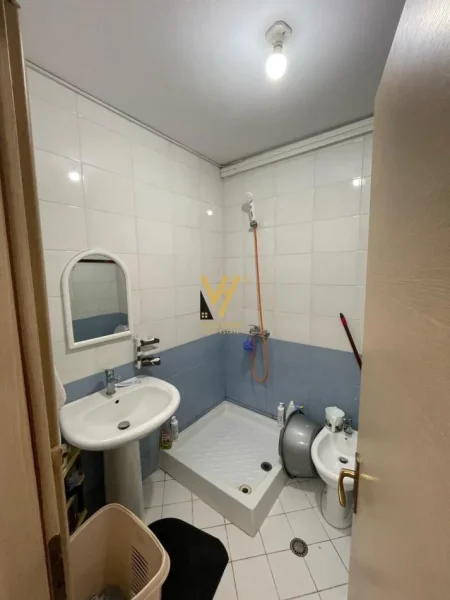 Tirane, shitet apartament 3+1+Ballkon Kati 5, 118 m² 217.000 € (RRUGA JORDAN MISJA, GENER 1)