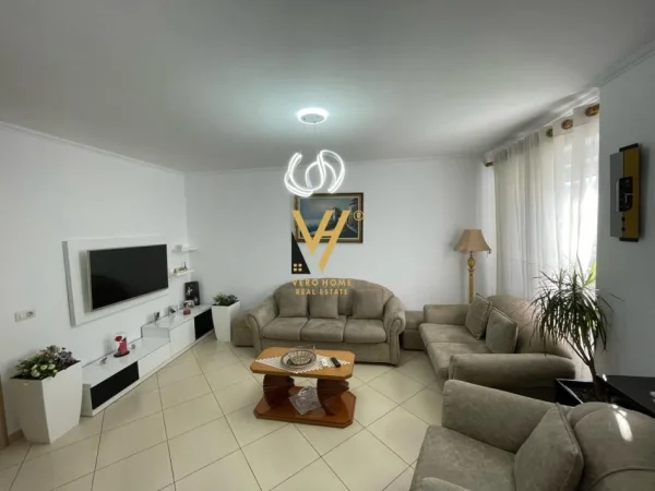Tirane, shitet apartament 3+1+Ballkon Kati 5, 118 m² 217.000 € (RRUGA JORDAN MISJA, GENER 1)