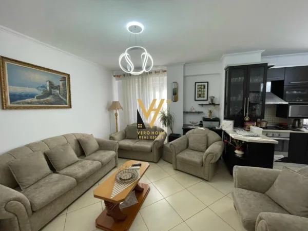 Tirane, shitet apartament 3+1+Ballkon Kati 5, 118 m² 217.000 € (RRUGA JORDAN MISJA, GENER 1)