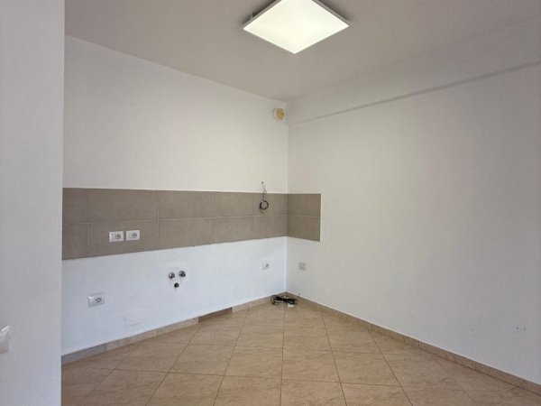 Tirane, jepet me qera apartament 2+1 Kati 2, 128 m² 600 € (ID: 1005-7)