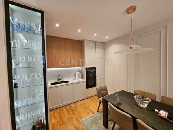 Tirane, jepet me qera apartament 3+1 Kati 1, 141 m² 485.000 € (FOREST RESIDENCE&quot;, LIQENI I THATE!)