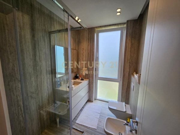 Tirane, jepet me qera apartament 3+1 Kati 1, 141 m² 485.000 € (FOREST RESIDENCE&quot;, LIQENI I THATE!)