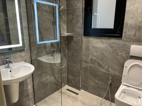 Durres, jepet me qera hotel , (Sektor Rinia,Durres)