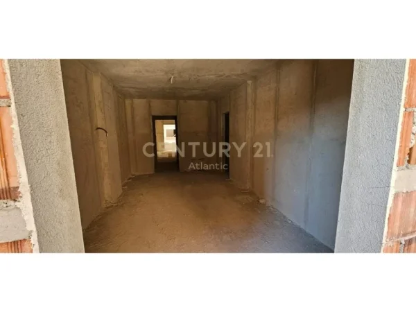 Durres, shitet garsonier 1+1 Kati 3, 41 m² 50.000 € (Golem)