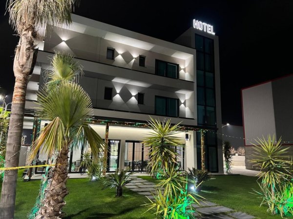 Durres, jepet me qera hotel , (Sektor Rinia,Durres)