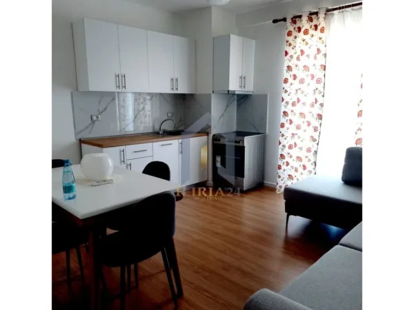Tirane, shes apartament 1+1+Ballkon Kati 3, 55 m² 110.000 €
