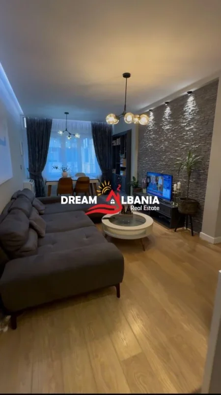 Tirane, shitet apartament 2+1 , 80 m² 211.000 € (Kopeshti Botanik)
