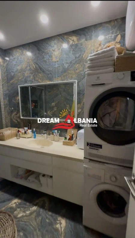 Tirane, shitet apartament 2+1 , 80 m² 211.000 € (Kopeshti Botanik)