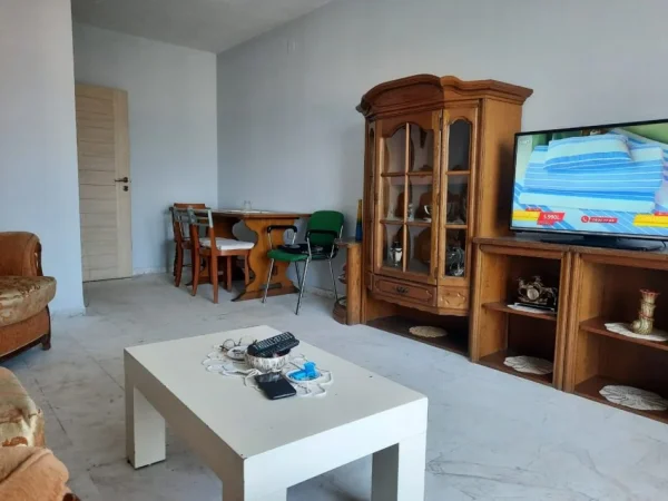 Tirane, jepet me qera apartament 2+1 Kati 9, 500 € 
