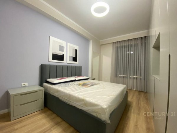 Tirane, jepet me qera apartament 2+1+Aneks+Ballkon Kati 4, 94 m² 700 € (Tek Ish Stacioni Trenit , Rruga Karl Gega)