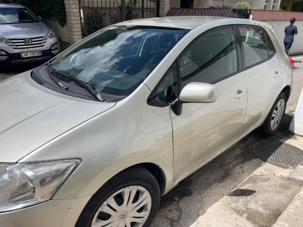Toyota Auris Nafte, gri metalizato manuale Kondicioner 276.000 km 4.500 €