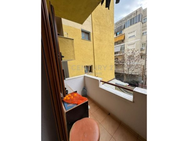 Tirane, shitet apartament 2+1 Kati 2, 100 m² 160.000 € 