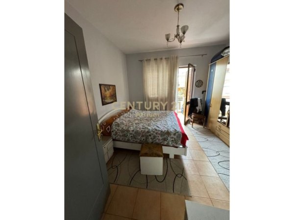 Tirane, shitet apartament 2+1 Kati 2, 100 m² 160.000 € 