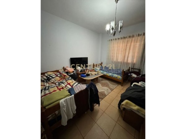 Tirane, shitet apartament 2+1 Kati 2, 100 m² 160.000 € 