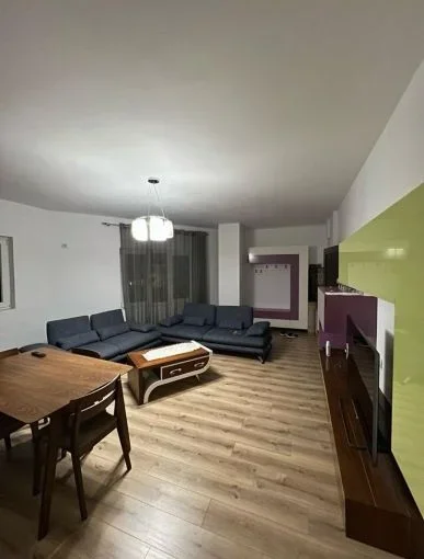 Tirane, jepet me qera apartament 2+1 Kati 3, 110 m² 430 € (sauk)