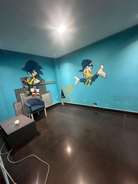 Tirane, jepet me qera ambjent biznesi Kati -1, 160 m² 1.000 € (MYSLYM SHYRI)