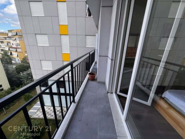 Tirane, jepet me qera apartament 1+1 Kati 2, 550 m² 550 € (Shkolla e Bashkuar)
