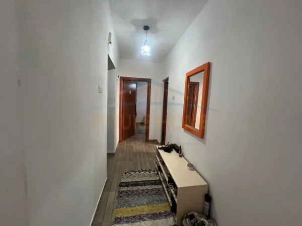 Tirane, shitet apartament 1+1 Kati 2, 74 m² 85.000 € 