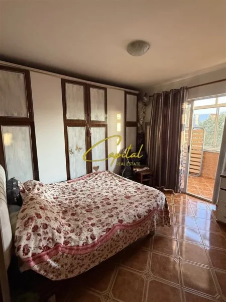 Tirane, jepet me qera apartament 2+1 Kati 5, 75 m² 600 € (ISH STACIONI TRENIT)