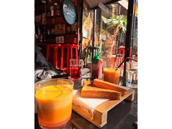 Tirane, shitet bar-kafe Kati 1, 150 m² 100.000 € 