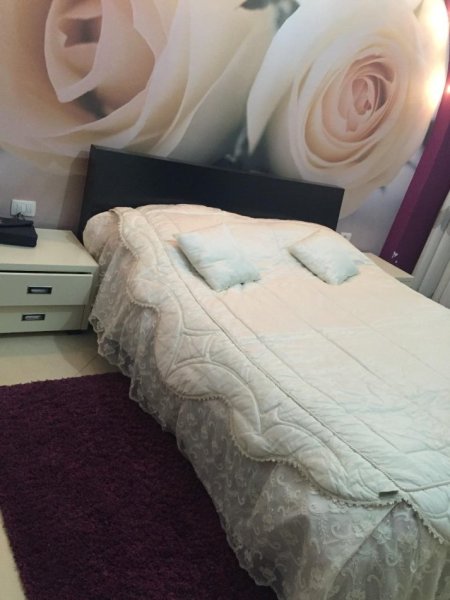 Tirane, jepet me qera apartament 1+1+Ballkon Kati 5, 65 m² 500 € (Rr. Hamdi Sina, Liqeni i Thate)
