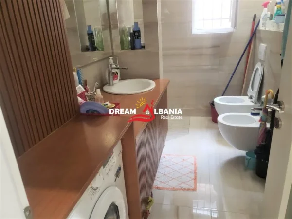 Tirane, shitet apartament 3+1 Kati 5, 89 m² 200.000 € (ne rrugen Budi prane Ambasades Amerikane)