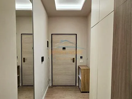 Tirane, shitet apartament 3+1 Kati 1, 117 m² 