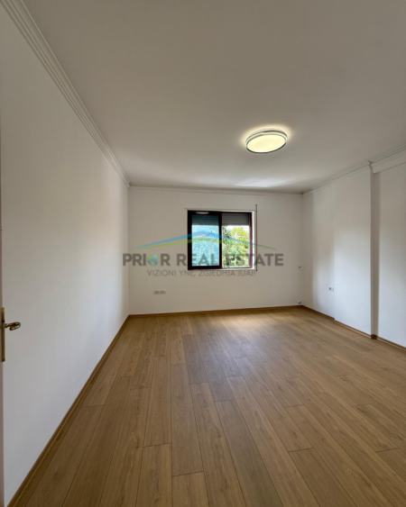Tirane, shitet apartament 2+1+Ballkon Kati 1, 115 m² (Rruga 4 Deshomoret) 219.000Euro