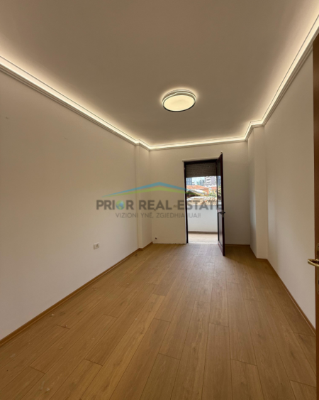 Tirane, shitet apartament 2+1+Ballkon Kati 1, 115 m² (Rruga 4 Deshomoret) 219.000Euro