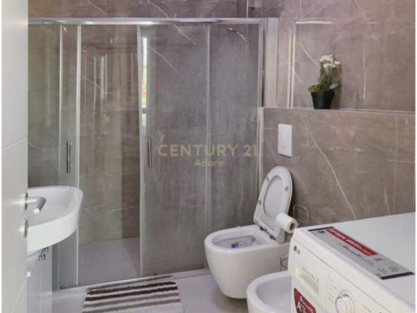 Tirane, jepet me qera apartament 2+1+BLK Kati 5, 115 m² 1.300 Euro (Rr. e Elbasanit)