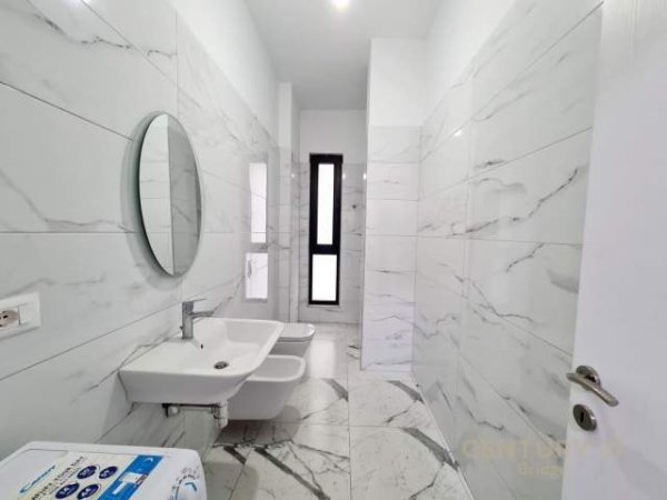 Tirane, jepet me qera apartament 1+1 Kati 4, 77 m² 480 Euro (21 Dhjetori)